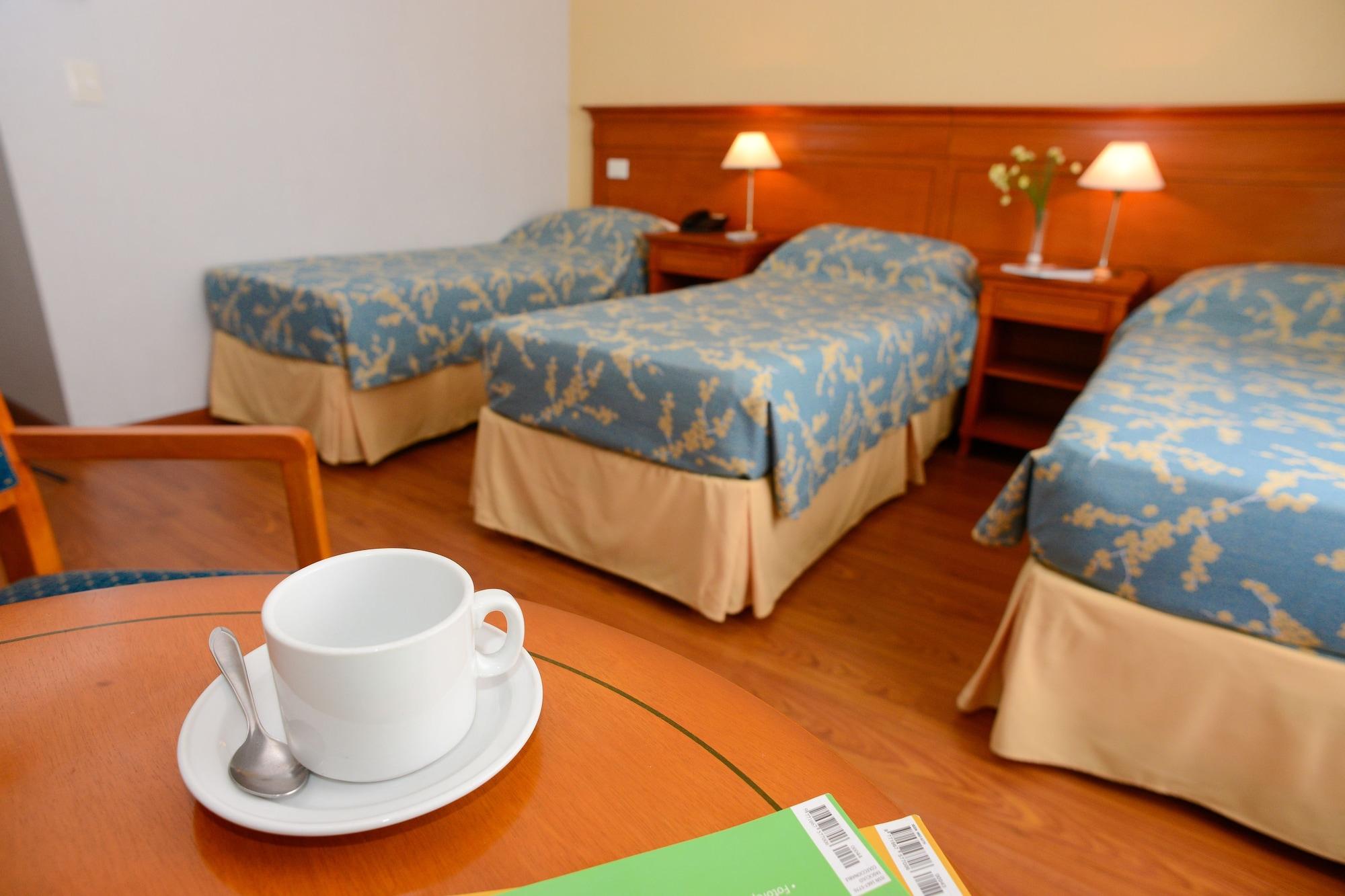 Yene Hue Hotel Puerto Madryn Exterior photo