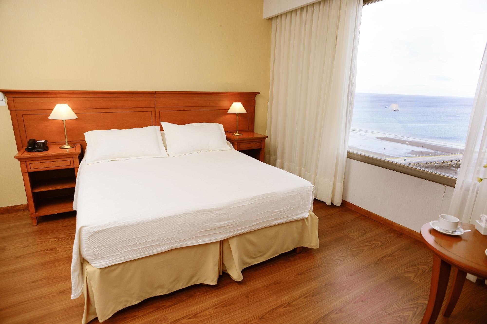 Yene Hue Hotel Puerto Madryn Exterior photo