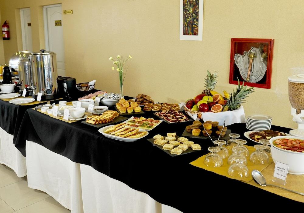 Yene Hue Hotel Puerto Madryn Exterior photo
